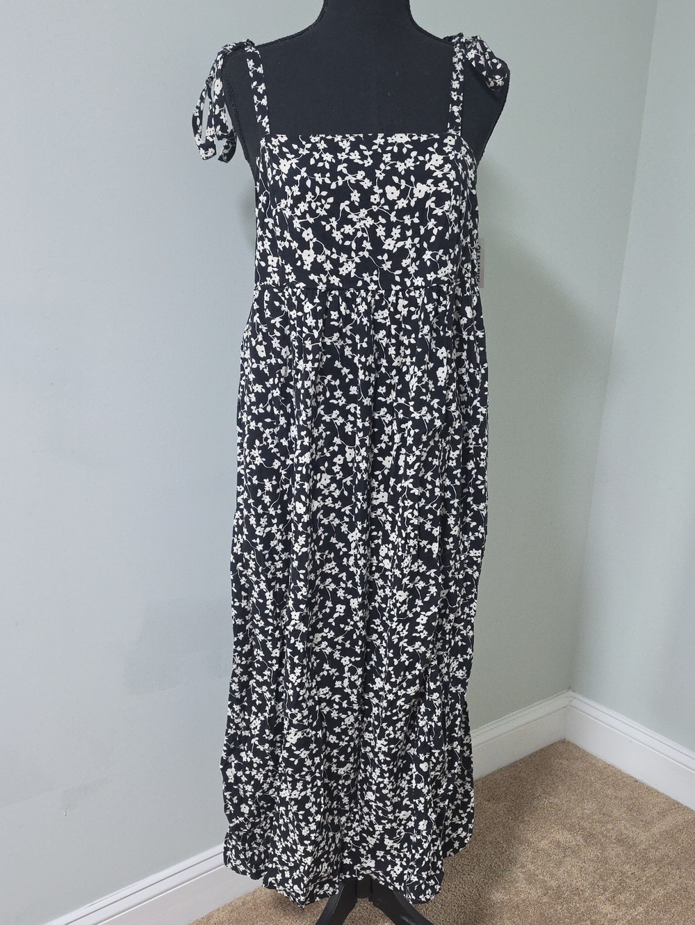 Old Navy Black and White Floral Tie-Shoulder Maxi Dress